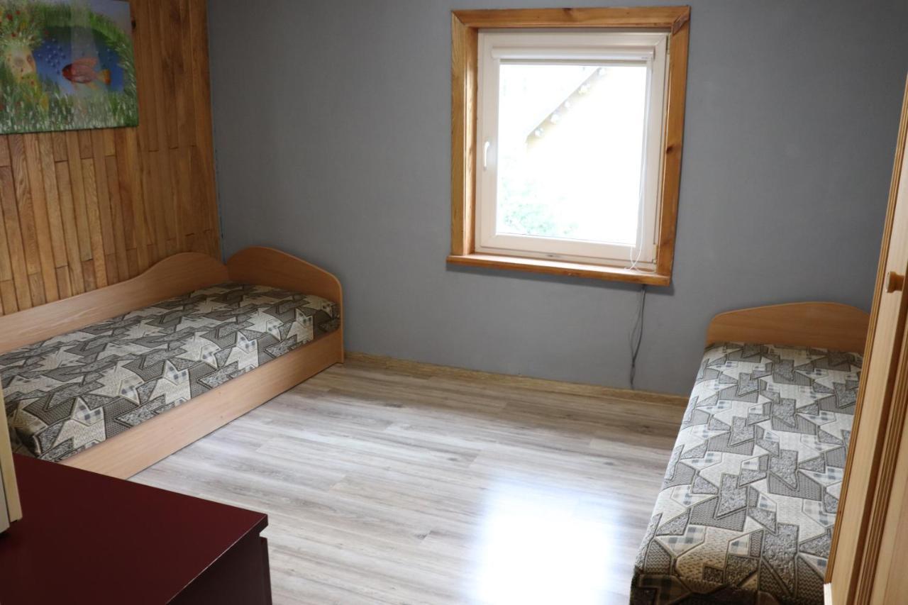 Hostel Nakvyne Apgyvendinimo Paslaugos Daivos Nakvynes Namai Biržai Exterior foto