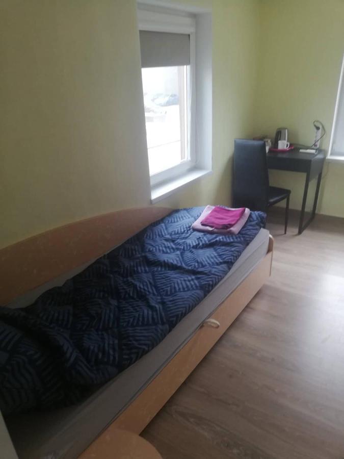 Hostel Nakvyne Apgyvendinimo Paslaugos Daivos Nakvynes Namai Biržai Exterior foto